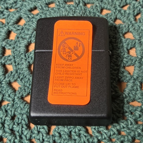 Marlboro Zippo Compass Lighter and Leather and Metal Ashtray Set NIB/NWT - Picture 11 of 16